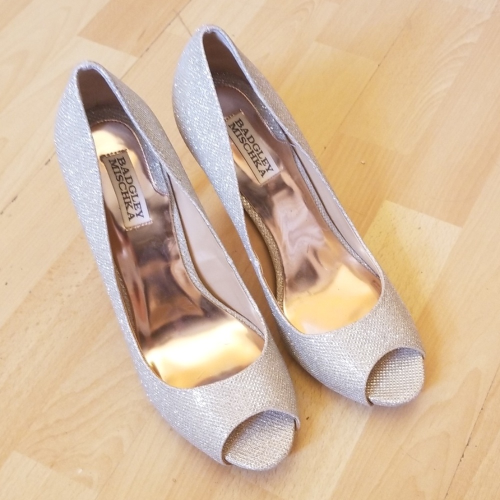 Badgley Mischka Peep Toe Platform Stilettos Gold - Picture 8 of 8